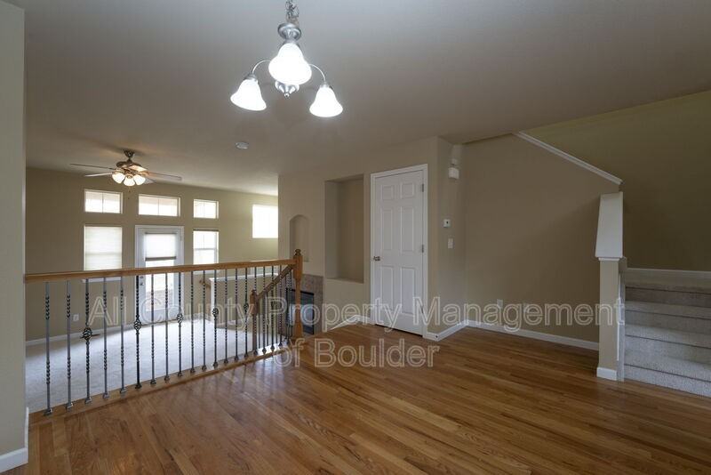 1667 Venice Ln - Photo 7 of 19