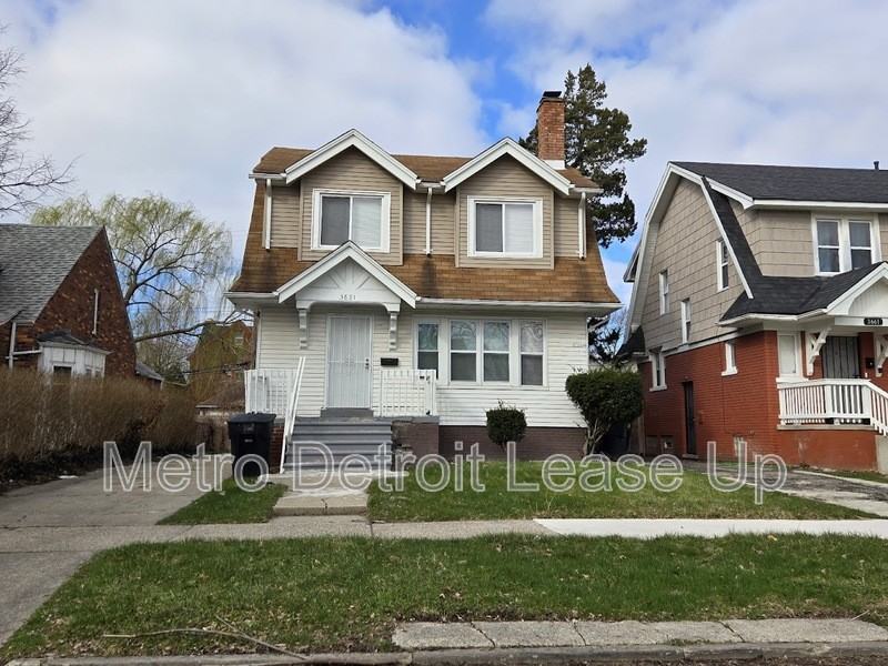 3651 Buckingham Ave