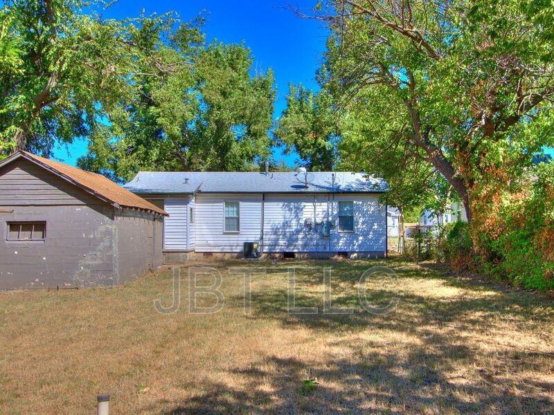 314 W Peach St - Photo 7 of 32