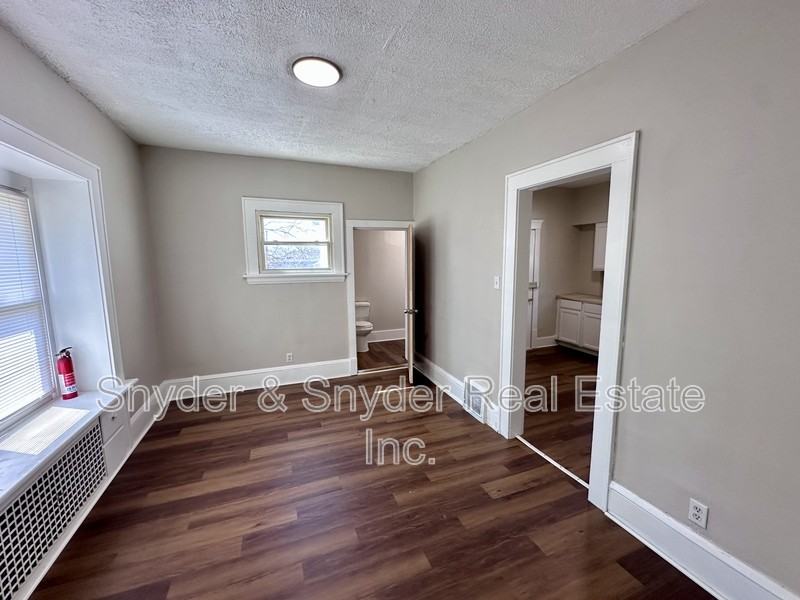 484 Homer Ave - Photo 4 of 11