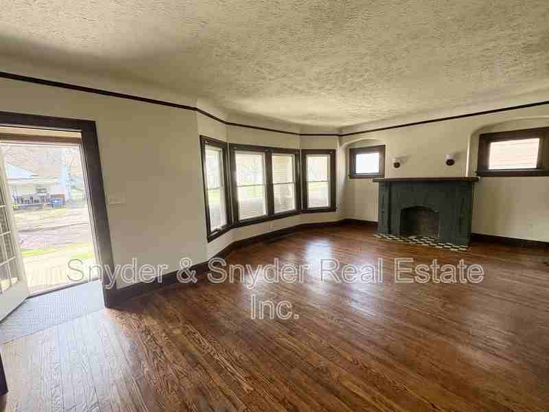 245 Oakdale Ave #245-1stFL - Photo 2 of 23