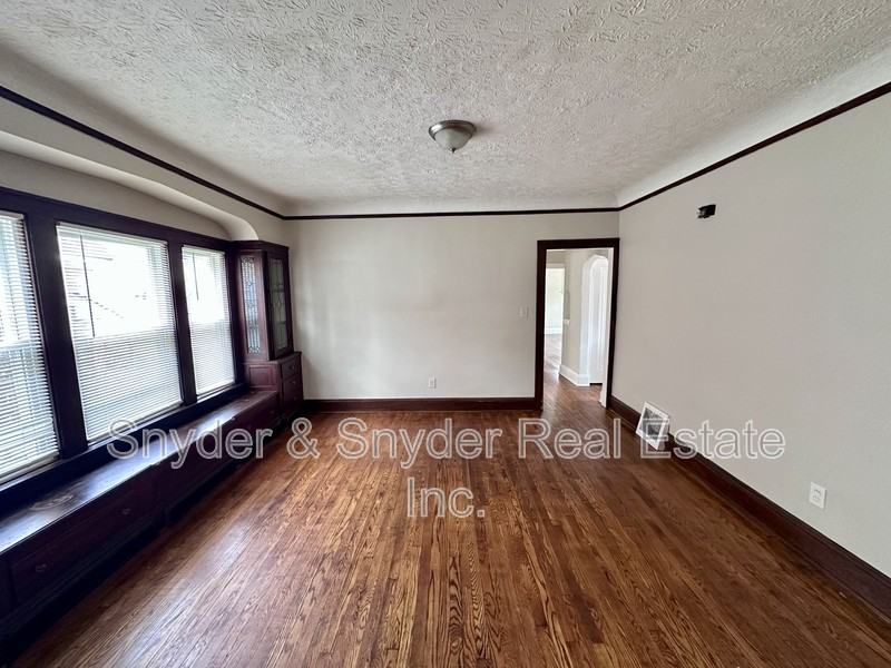 245 Oakdale Ave #245-1stFL - Photo 6 of 23