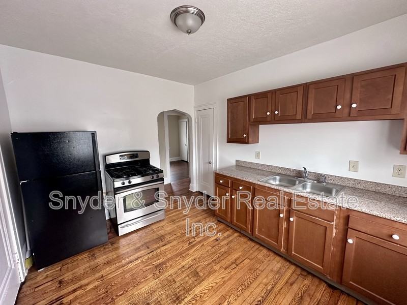 245 Oakdale Ave #245-1stFL - Photo 7 of 23