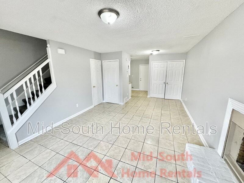 3538 Christine Rd - Photo 4 of 15