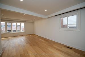 featured image of 8 Nootka Crescent