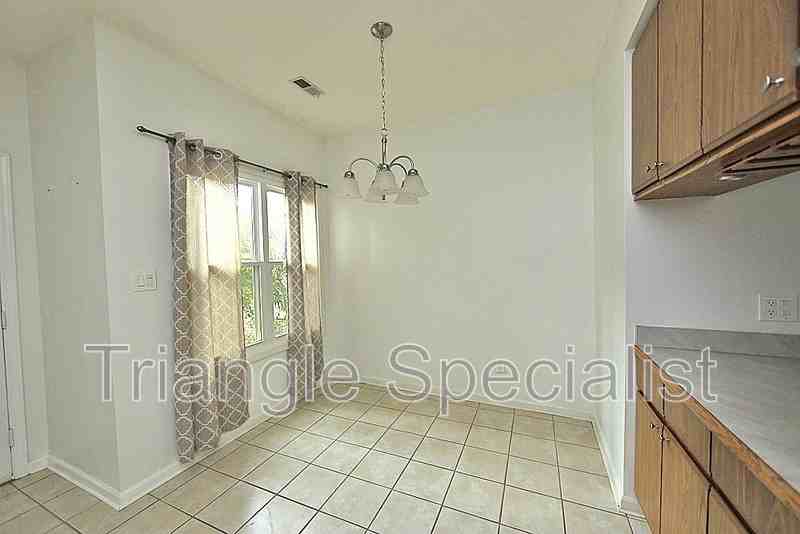 6020 Winterpointe Ln #101 - Photo 4 of 13