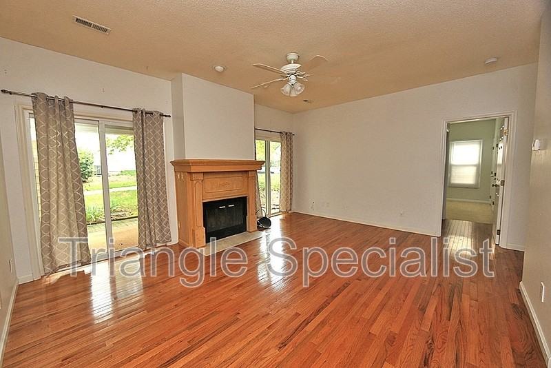 6020 Winterpointe Ln #101 - Photo 7 of 13