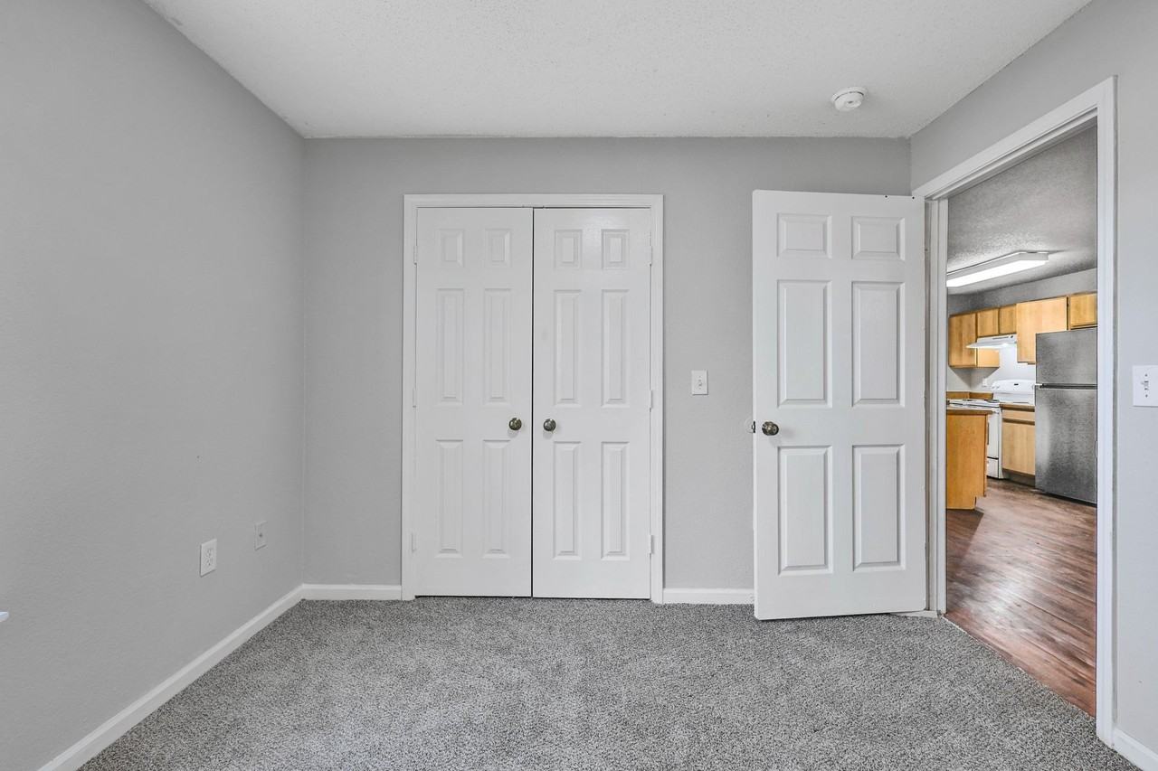 Clarksville Heights - Photo 3 of 30