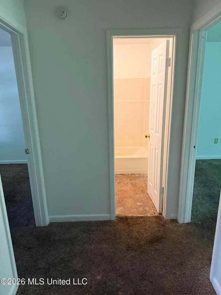 1009 Michelle Dr - Photo 5 of 13