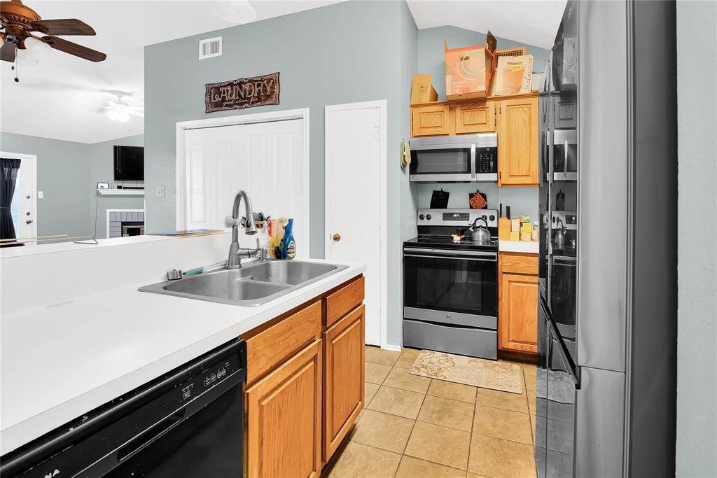8505 Delta Way - Photo 3 of 10