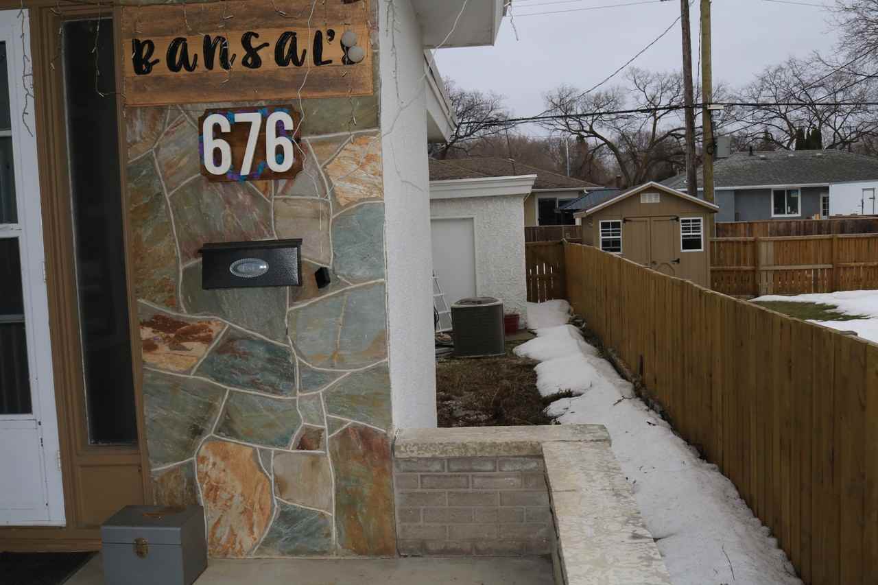 676 Queenston Street - Photo 4 of 51