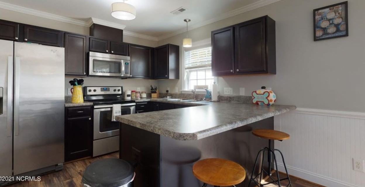 124 Chandler Dr #124E - Photo 3 of 11