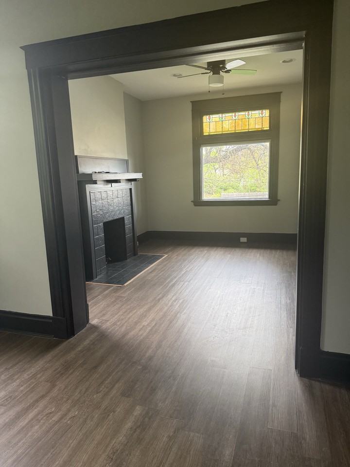 3112 Hackberry St #2 - Photo 4 of 6