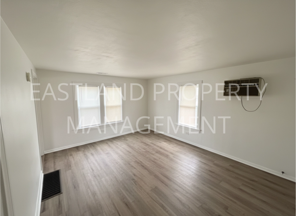 823 Custer Dr - Photo 3 of 10