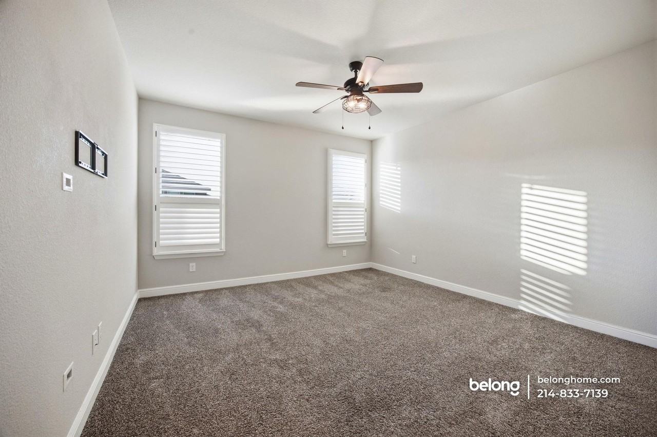 1832 Chamaeleon Dr - Photo 5 of 26