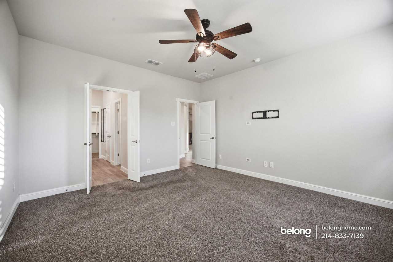 1832 Chamaeleon Dr - Photo 6 of 26