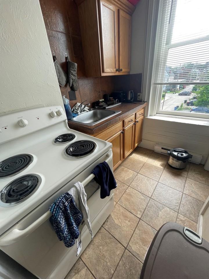Negley 510 - Photo 2 of 9