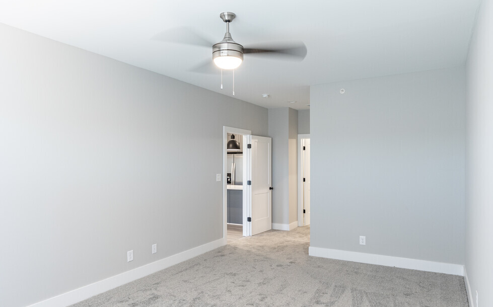 1114 Rosedale Blvd - Photo 4 of 10