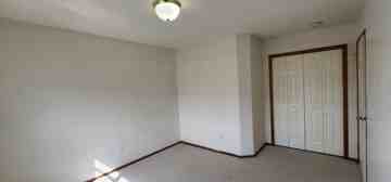 featured image of 1326 S Skyline Dr