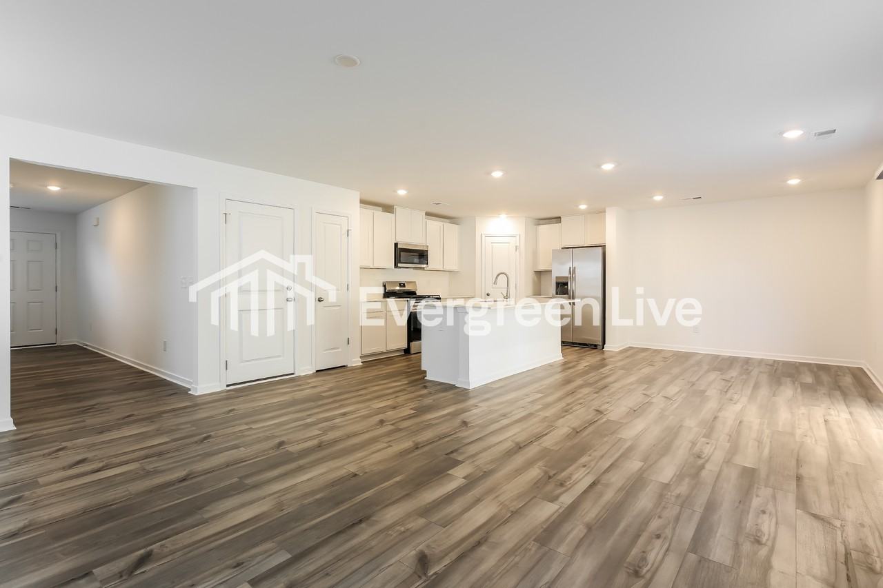 1381 Hugh Mack Ct - Photo 4 of 15