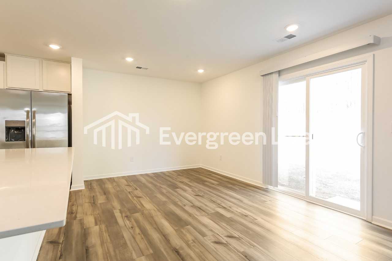 1381 Hugh Mack Ct - Photo 5 of 15