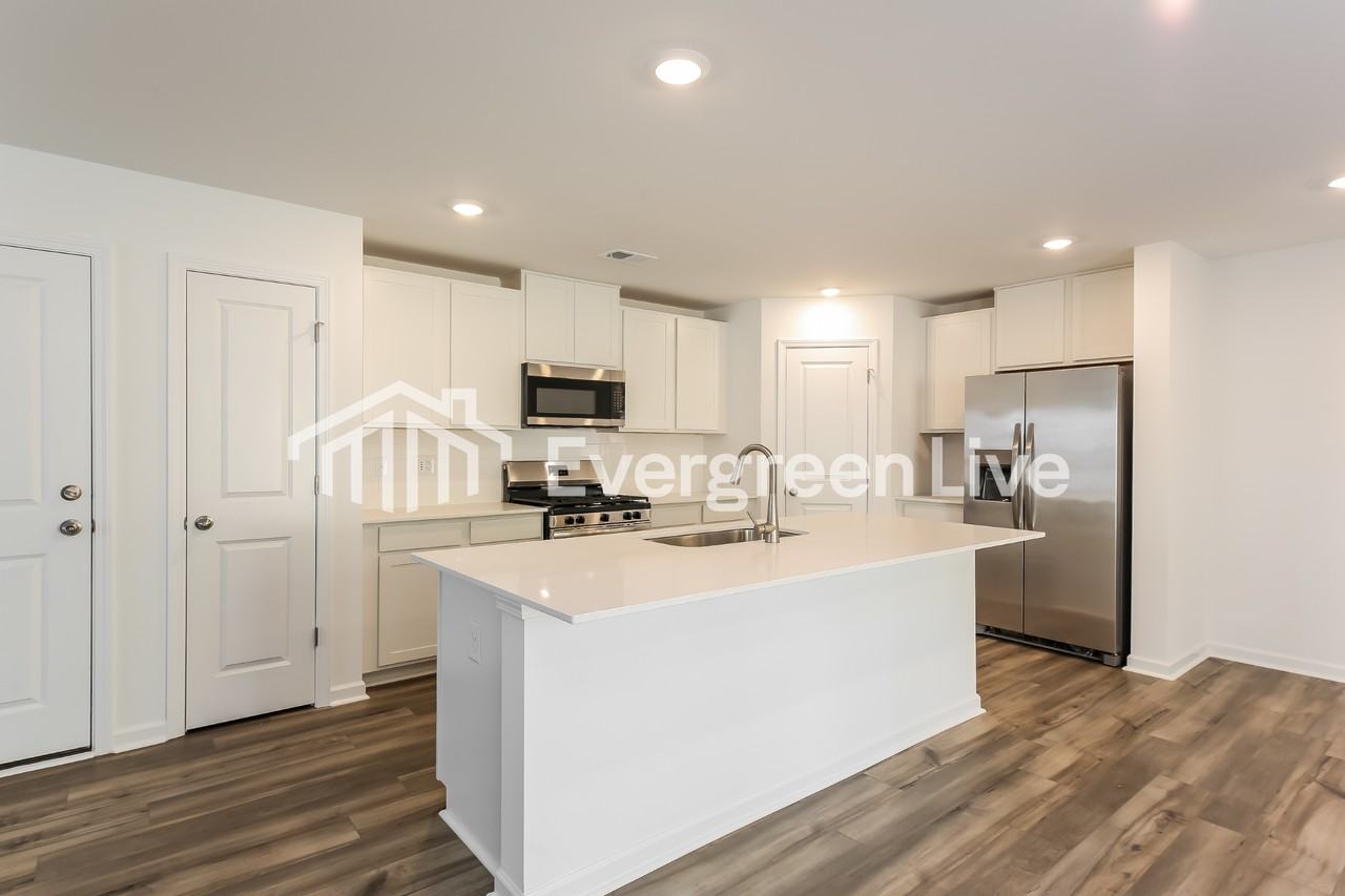 1381 Hugh Mack Ct - Photo 6 of 15