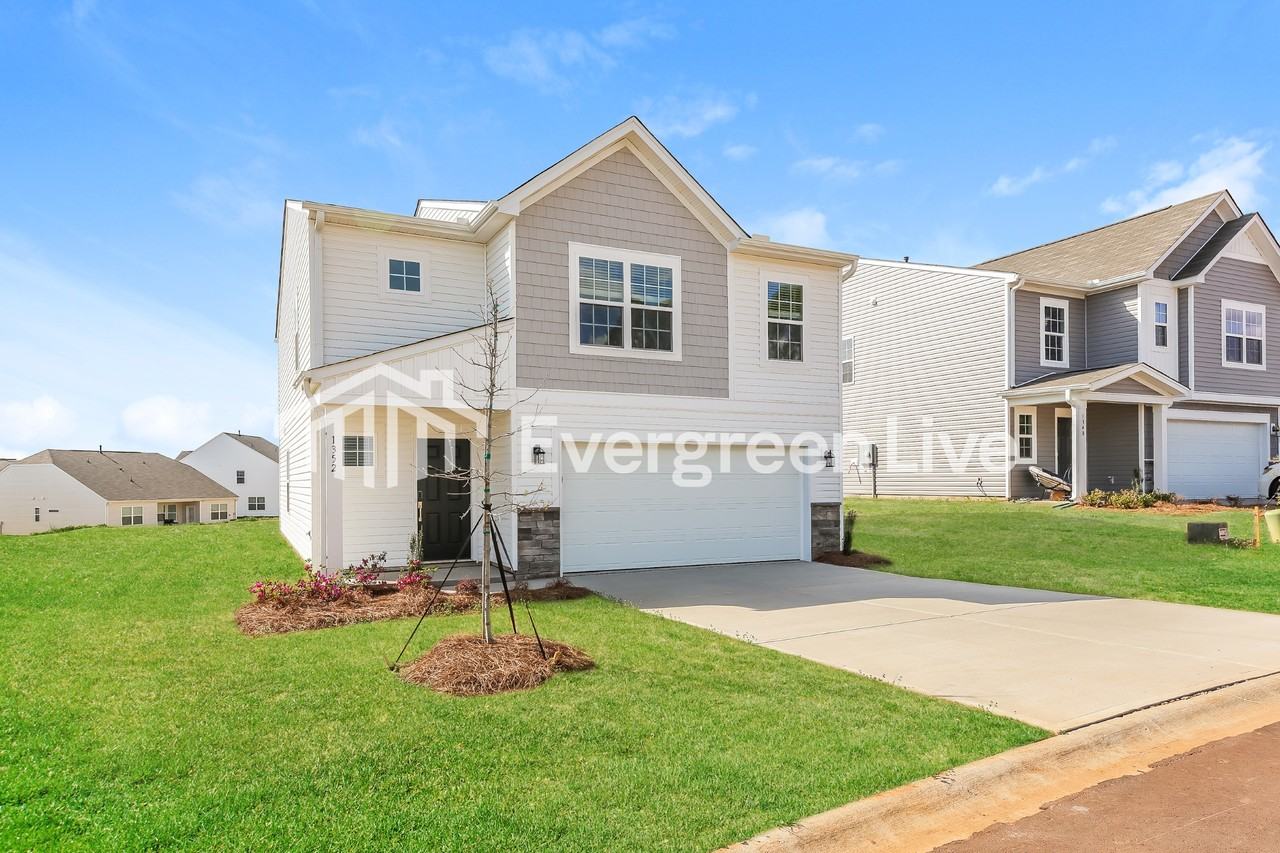 1352 Hugh Mack Ct - Photo 2 of 15
