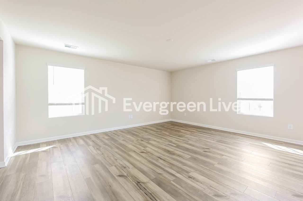 1352 Hugh Mack Ct - Photo 3 of 15