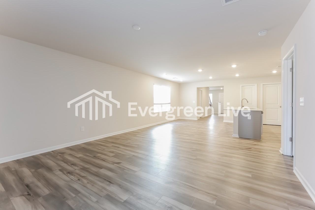 1365 Hugh Mack Ct - Photo 4 of 15