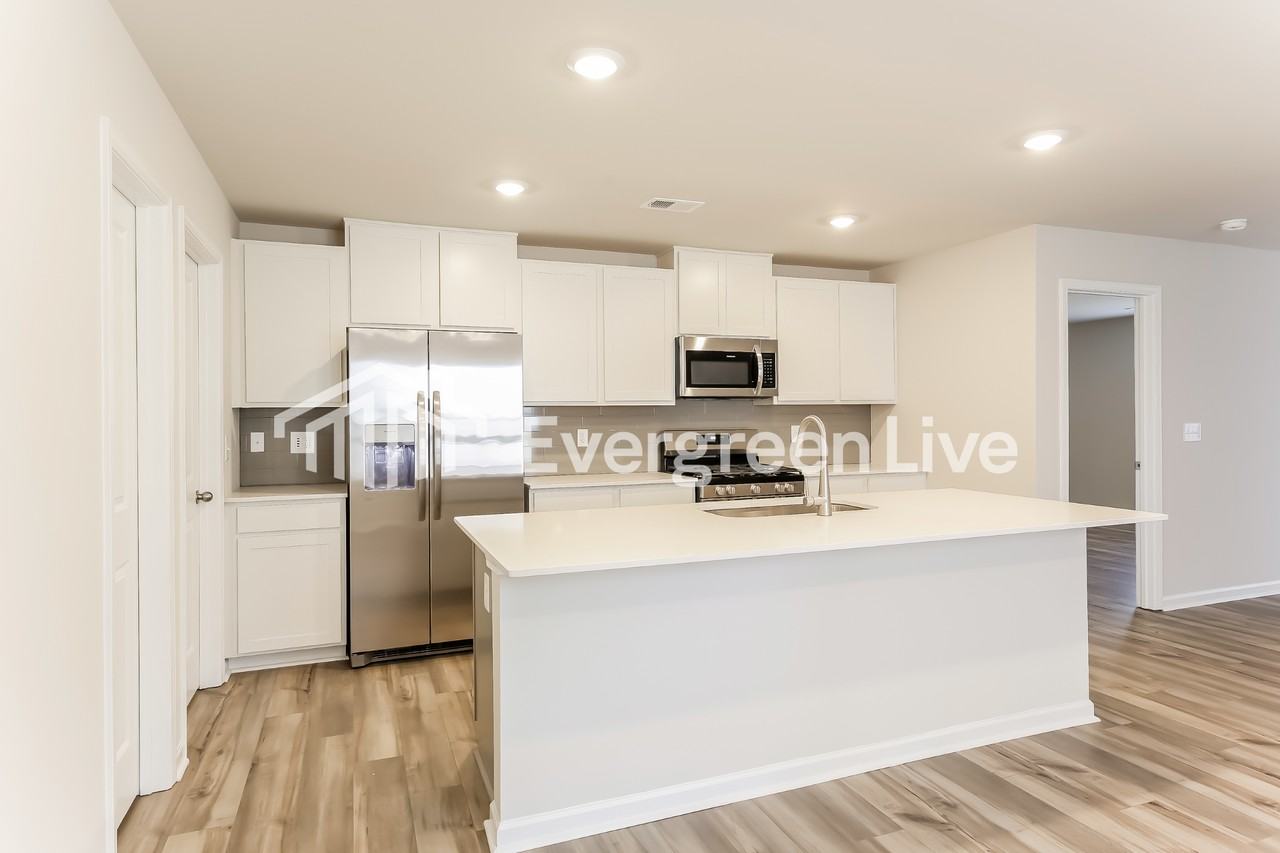 1365 Hugh Mack Ct - Photo 5 of 15
