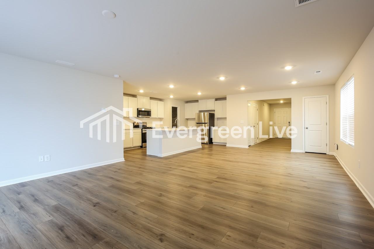 204 Stokely Way - Photo 3 of 15