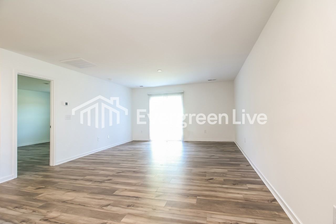 212 Stokely Way - Photo 3 of 15
