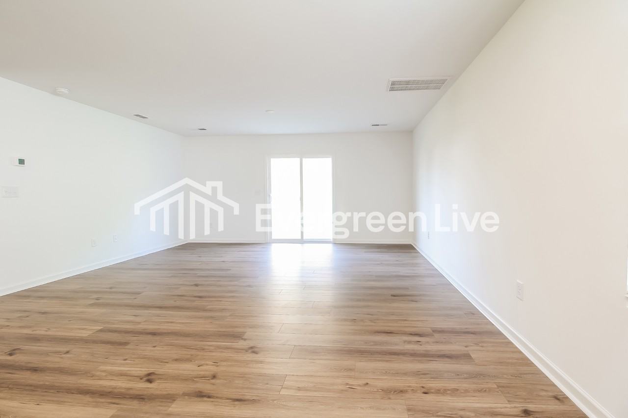 112 Stokely Way - Photo 4 of 15