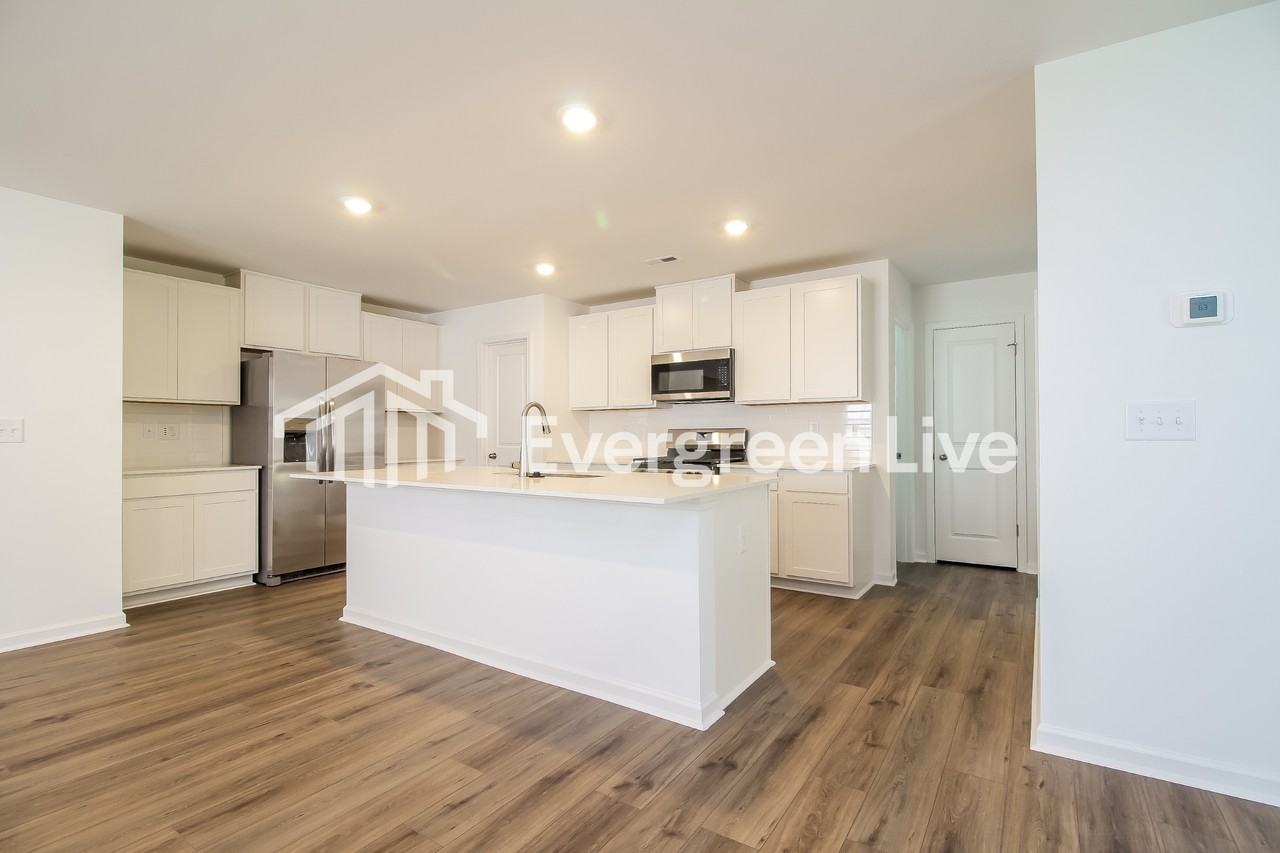 112 Stokely Way - Photo 6 of 15