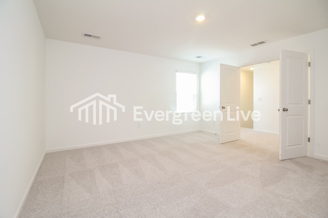 112 Stokely Way - Photo 7 of 15