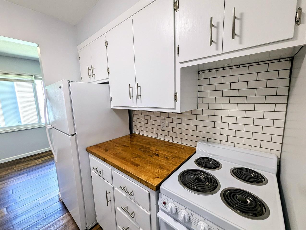306 Central Drive - Photo 5 of 20