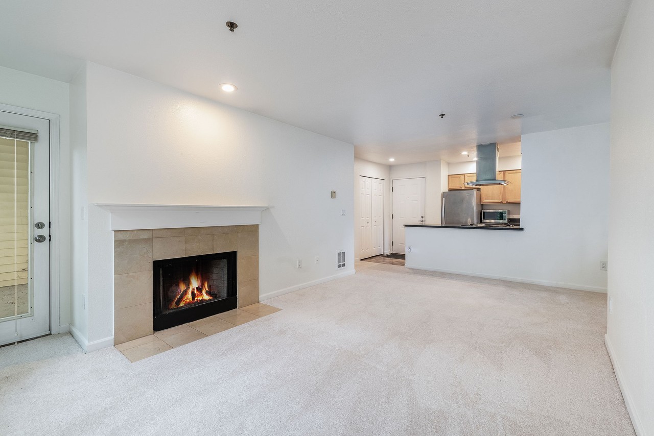 2520 118th Avenue Southeast - Photo 4 of 26