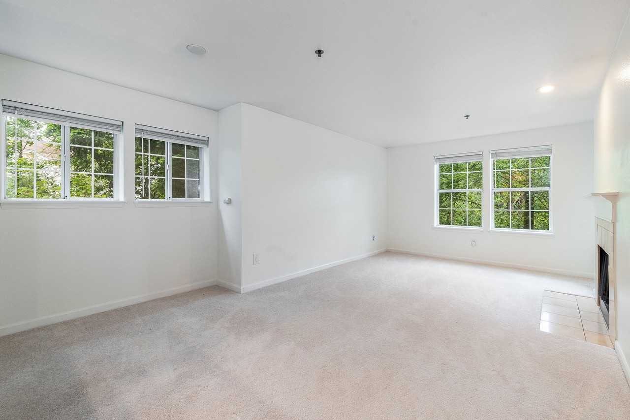 2520 118th Avenue Southeast - Photo 5 of 26