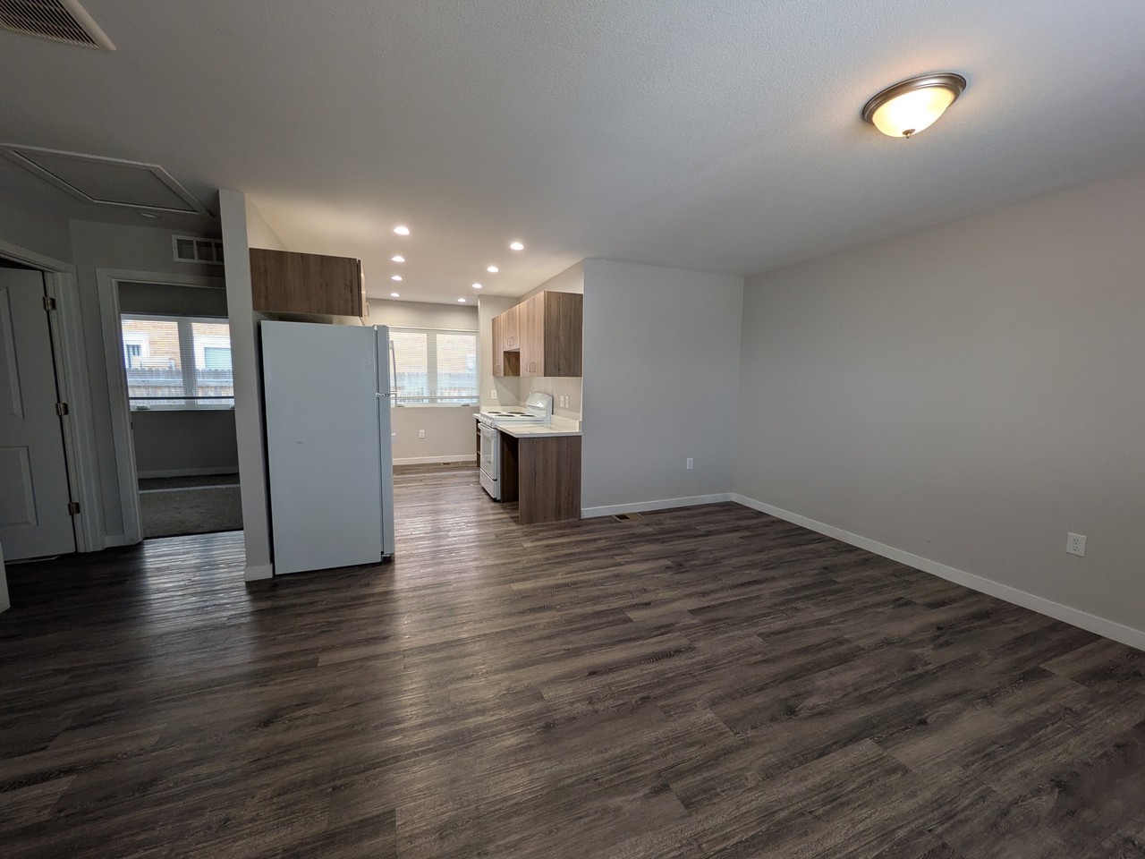 75 South 18th Avenue-B - Photo 3 of 20