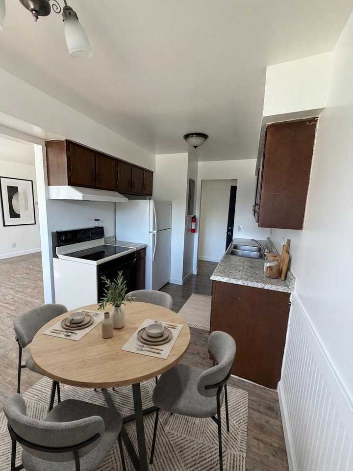744 East Michigan Avenue - Photo 4 of 22