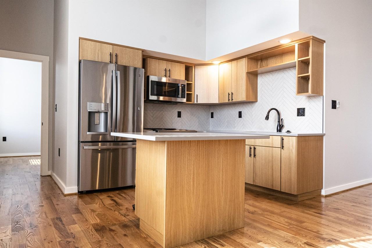 301 State Street - Photo 7 of 8