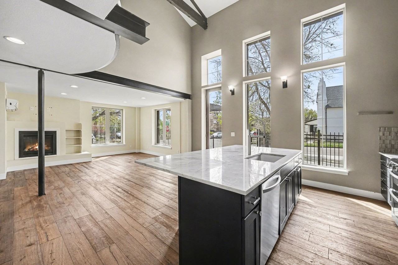 3905 Shoshone St - Photo 6 of 27