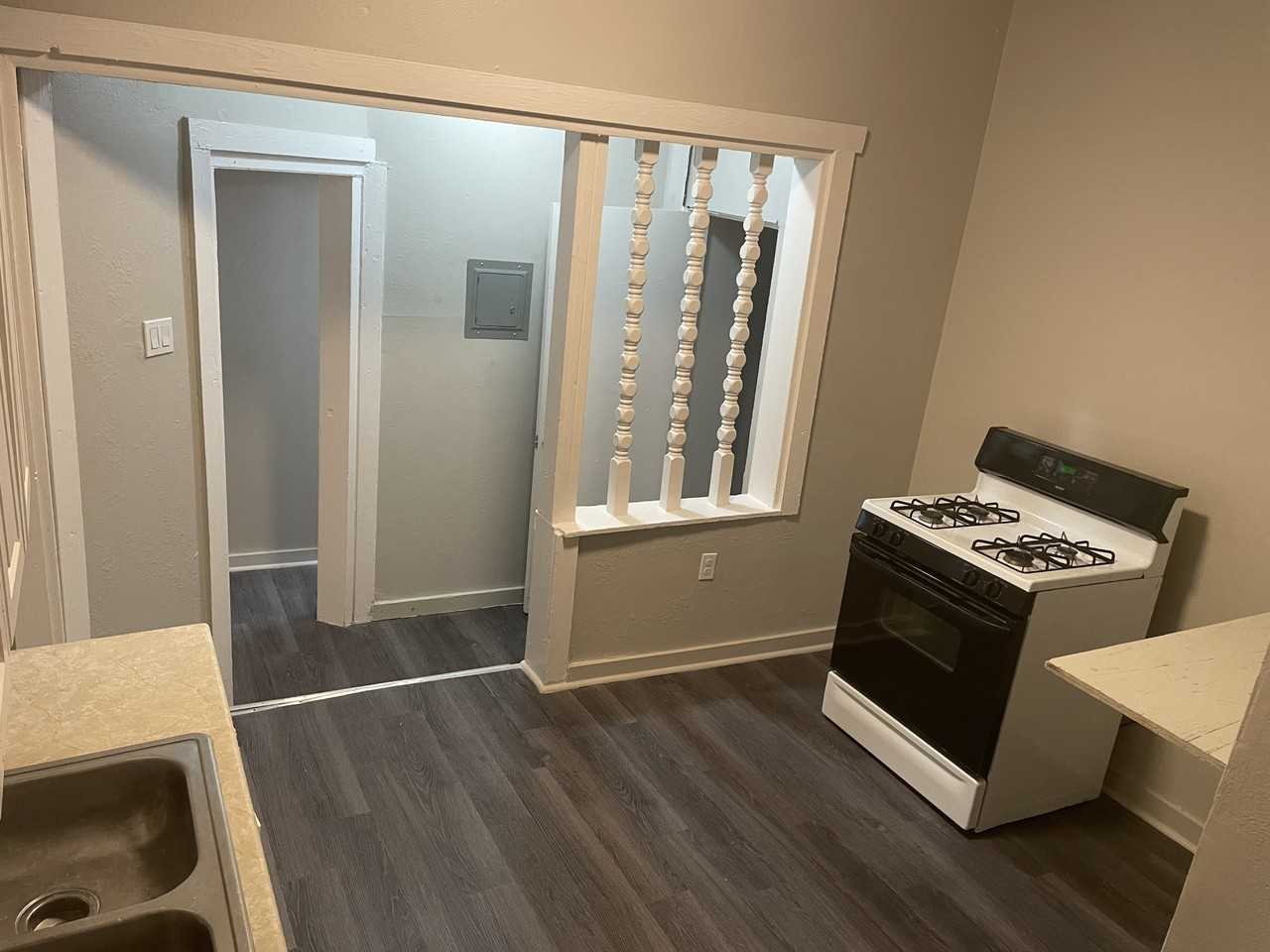 BBS A - 148 Gifford - Photo 4 of 16