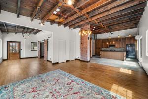 featured image of 400 N 9th St