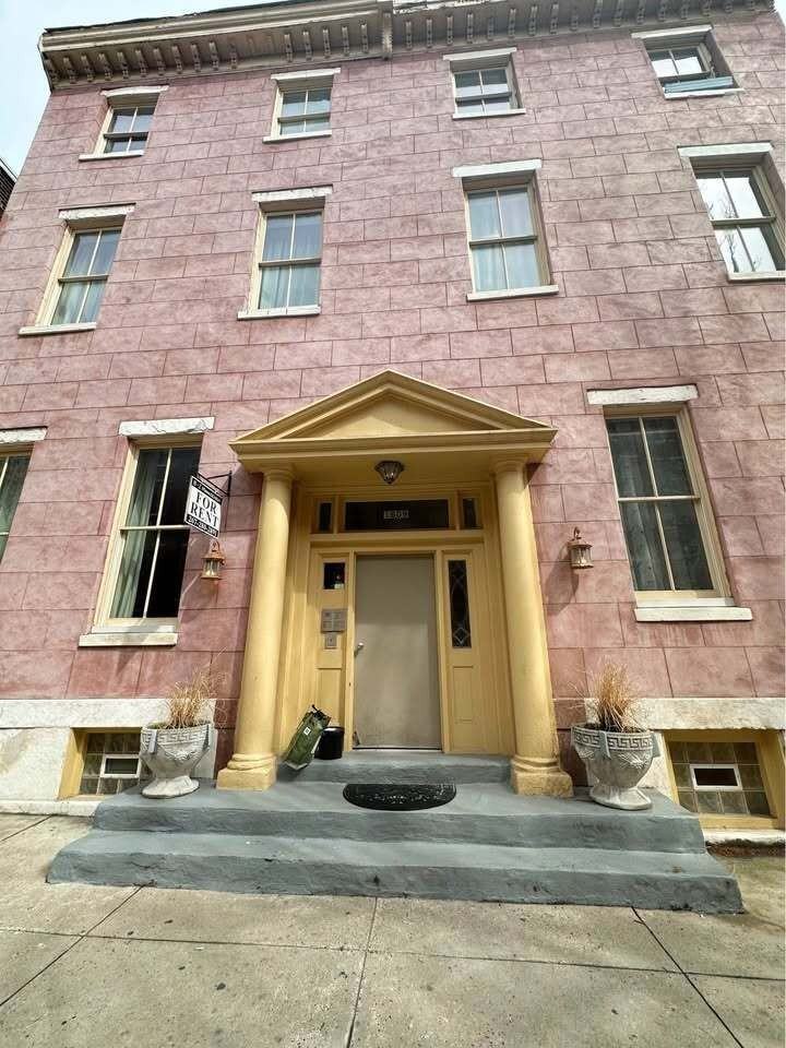1609 Mount Vernon Street - Photo 2 of 11