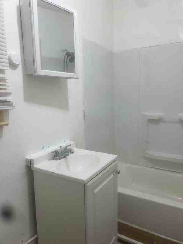 20185 Indiana St - Photo 4 of 10