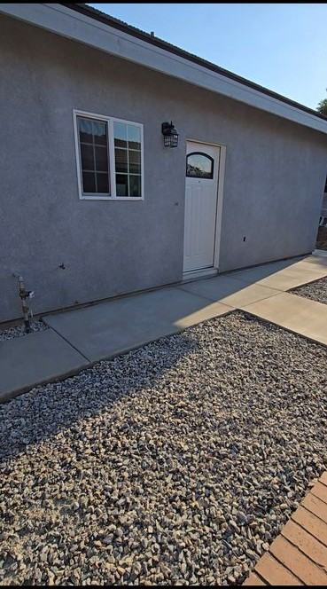 18355 Courtney Ct - Photo 2 of 3