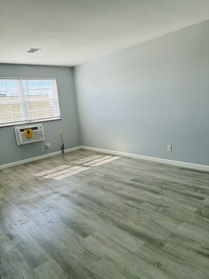 3607 Cleveland LLC - Photo 6 of 11