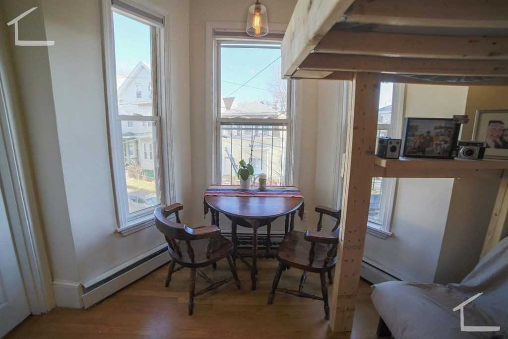 26 Pinckney St - Photo 7 of 19