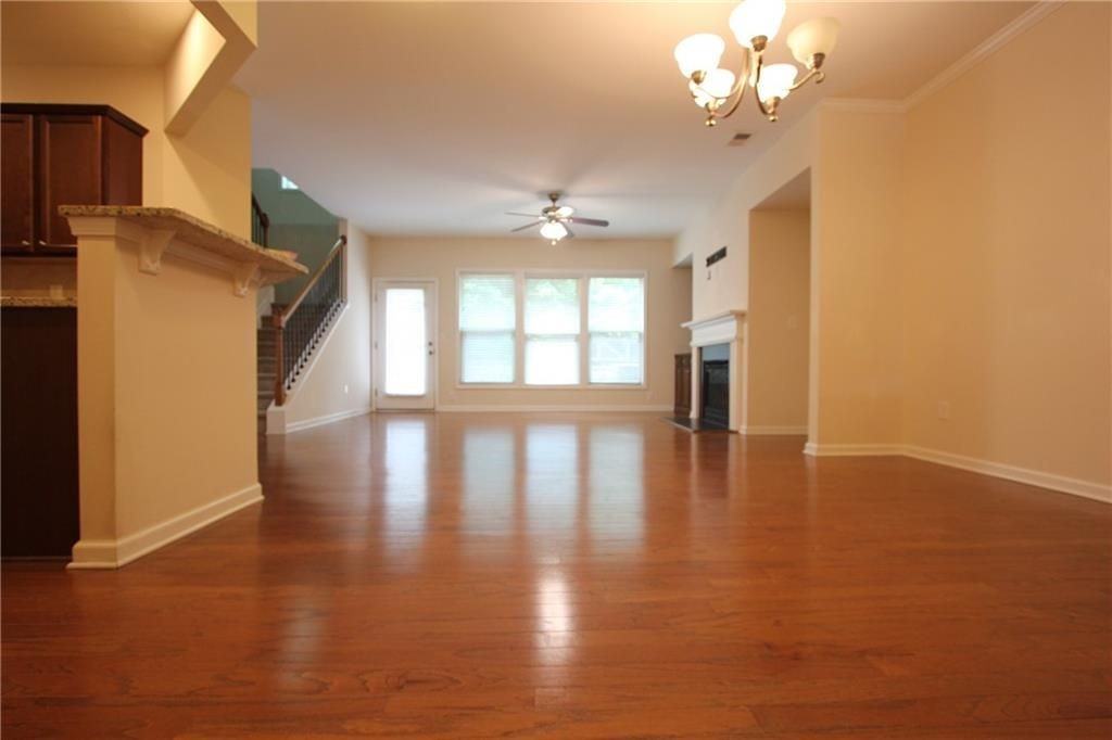 2132 Greencrest Cir - Photo 3 of 42